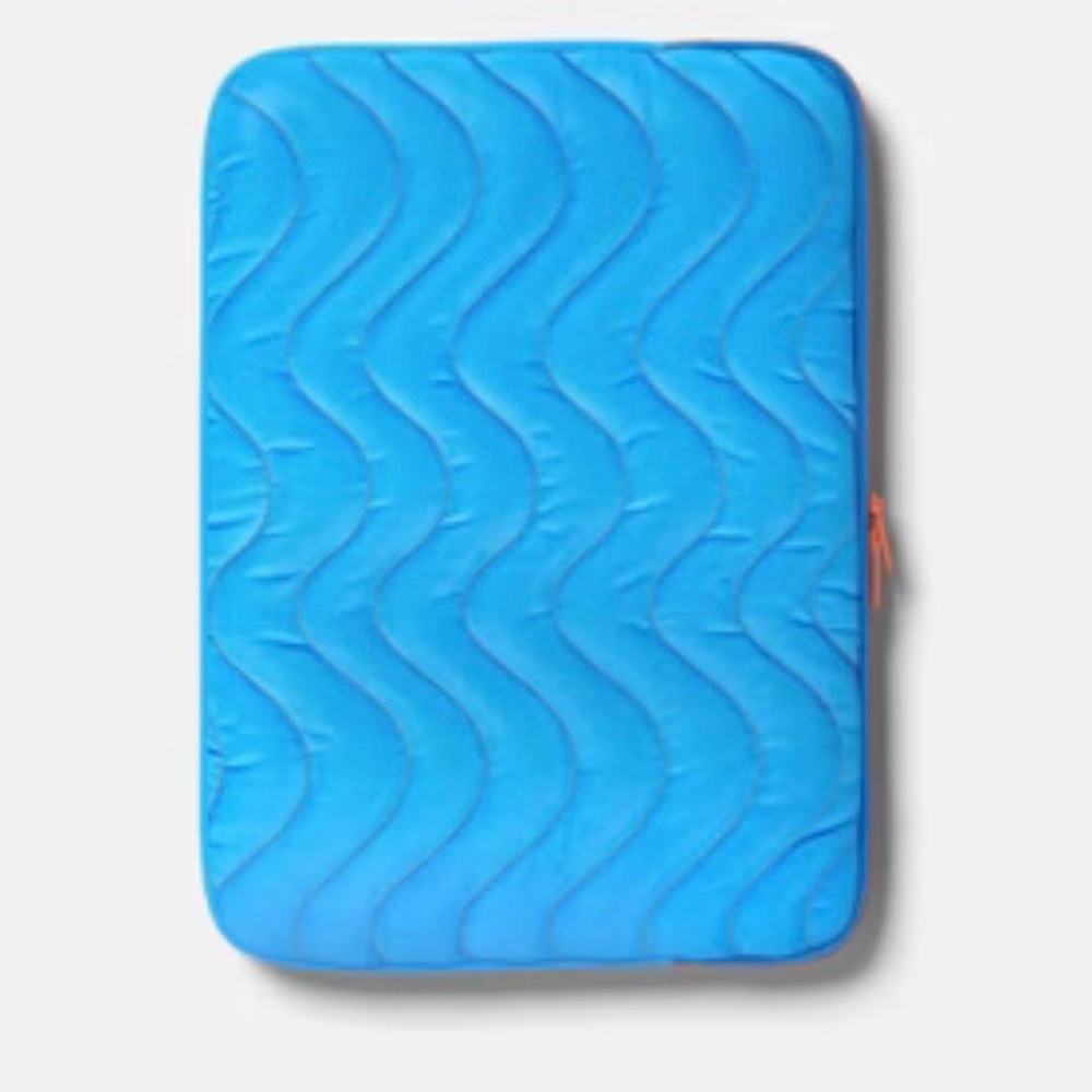 15” Tablet Sleeve - heyday™ Bright Blue: Fits Laptops up to 14" NIP